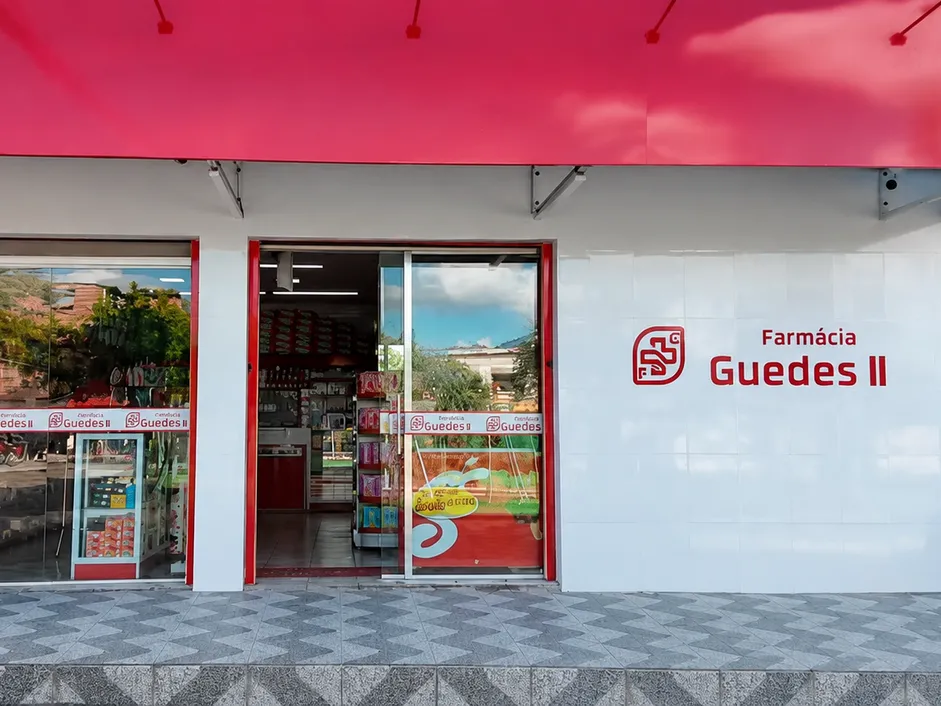 Fachada da Farmácia Guedes, unidade Padre Inácio, em Caruaru/PE